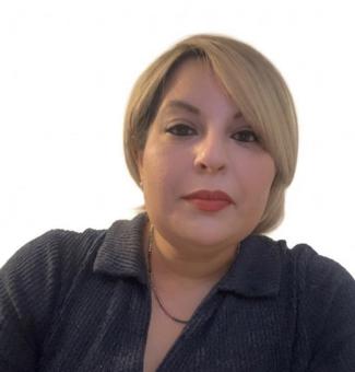 Beverly is a psychic reader specialising in love and relationships. Using her intuitive abilities, 