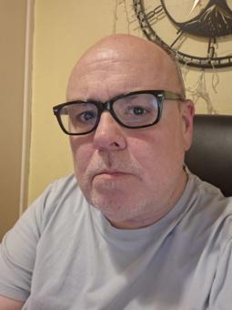 Scott is a down-to-earth psychic reader known for his ability to find positive outcomes even in the